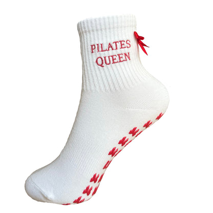 Weiße Pilates Socken mit roten Details