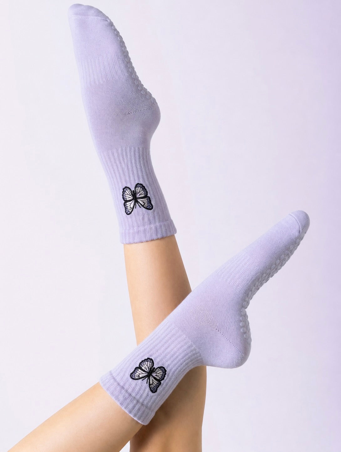 Lila Nasti Socks getragen